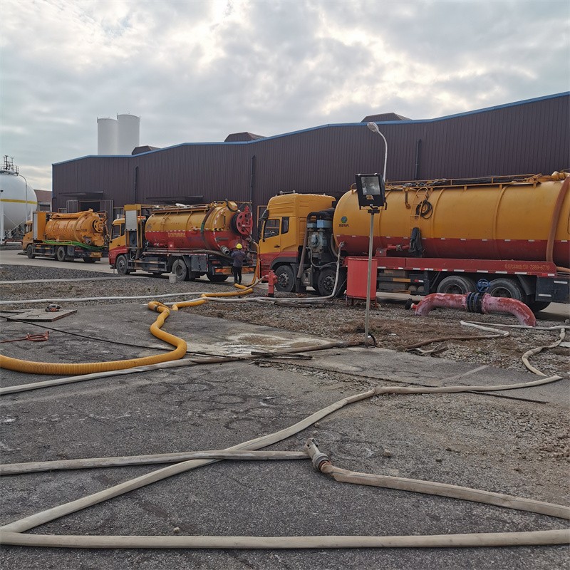 南岳污水池清理