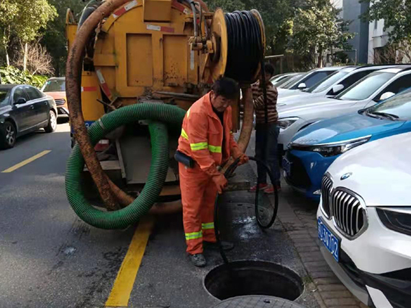 南岳排污管道清淤